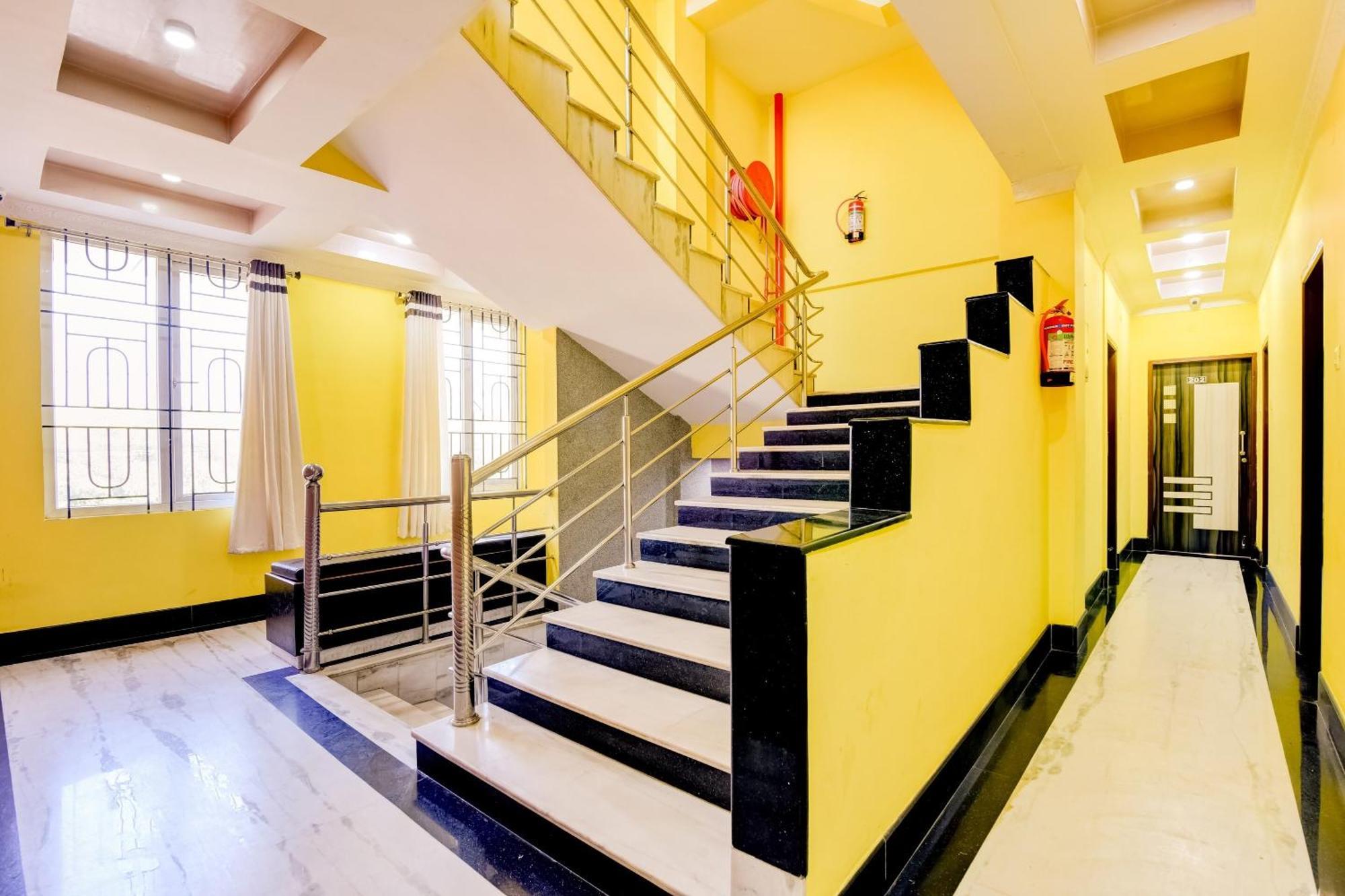 Capital O Good Luck Residency Hotel Dispur Exterior photo